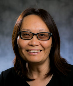 Hong Chartrand 曾鸿